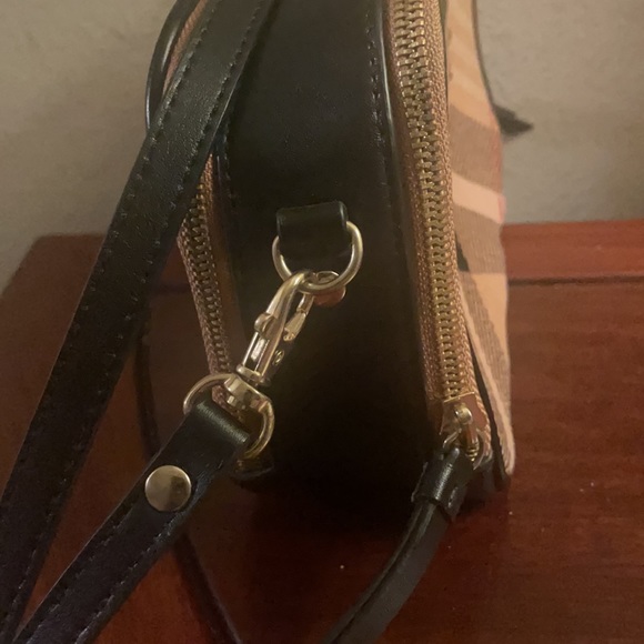 Spartina Crossbody Bag - Picture 4 of 8